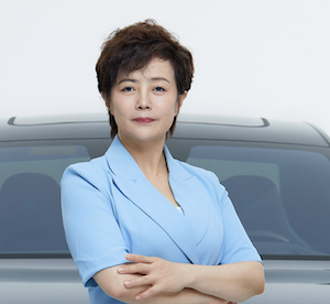Stella-Li-vicepresidenta-ejecutiva-de-BYD BYD DM-i: la tecnología que acerca los híbridos enchufables a la experiencia de un coche eléctrico