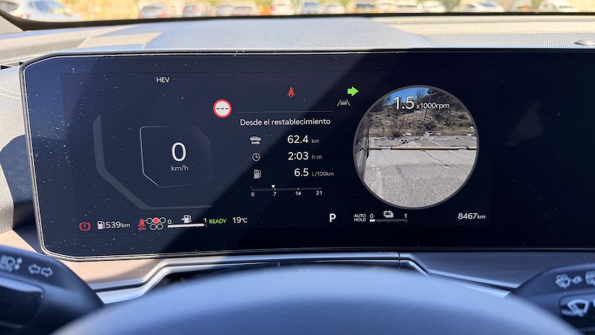 Intermitentes-con-pantalla-derecha Probamos el Kia Sorento PHEV Emotion: el gran SUV enchufable que pone la lógica familiar al servicio del confort y la eficiencia