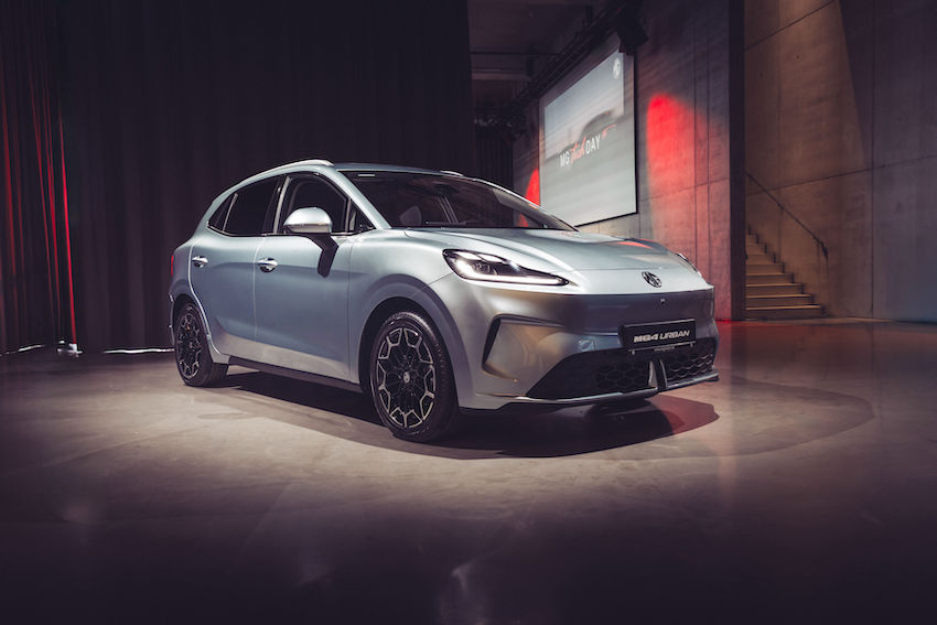 Nuevo MG4 Urban EV en presentación oficial con carrocería azul claro