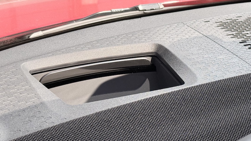 Mini-Countryman-pantalla-saliedo Probamos el MINI Countryman eléctrico: el MINI que ha crecido hasta convertirse en un SUV premium con personalidad propia