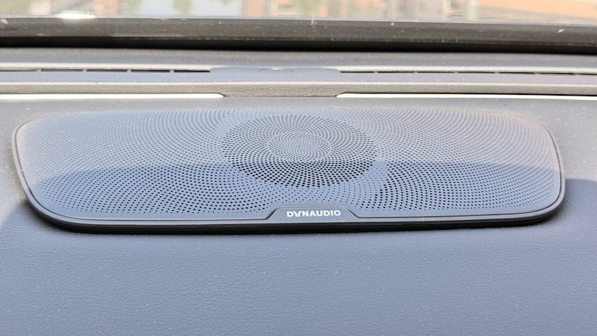 Xpeng-altavoces Prueba XPENG G9 AWD Performance: carga ultrarrápida