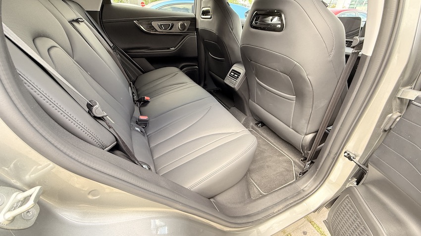 IMG_0299 OMODA 5 SHS-H: el SUV híbrido que quiere hacerse un hueco con diseño, potencia y consumo real muy convincente