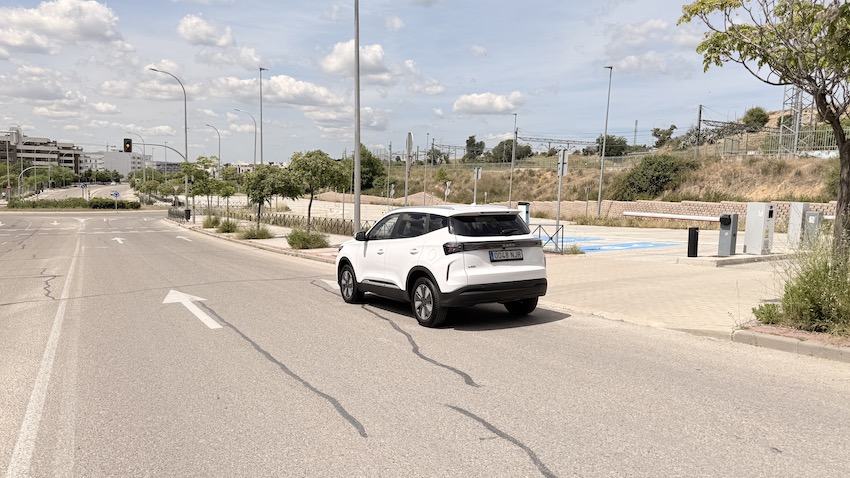 IMG_0885 EBRO s400 HEV: el SUV urbano español que apuesta por la eficiencia híbrida, la tecnología y una dotación muy completa