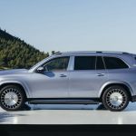 Mercedes-Maybach GLS en vista lateral con acabado de lujo.