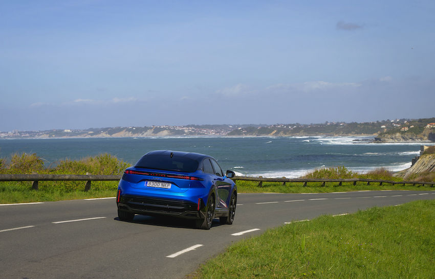 Alpine-A390-GT-3 Cinco razones por las que el Alpine A390 quiere convertirse en el eléctrico ideal para viajar este verano