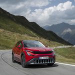 Skoda Epic eléctrico por carretera de montaña