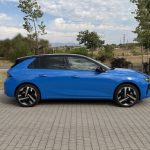 Opel Astra GS Electric 156 CV de perfil