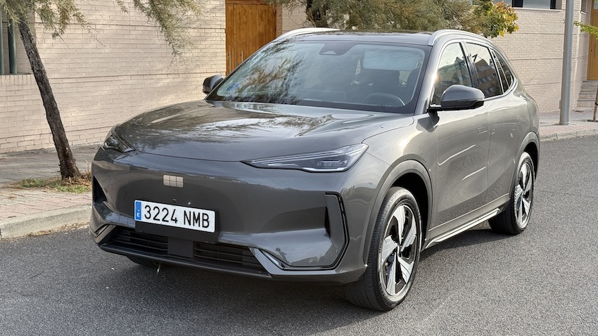 Geely-E5-de-frente-cerca Prueba Geely E5 MAX+: un SUV eléctrico de 218 CV