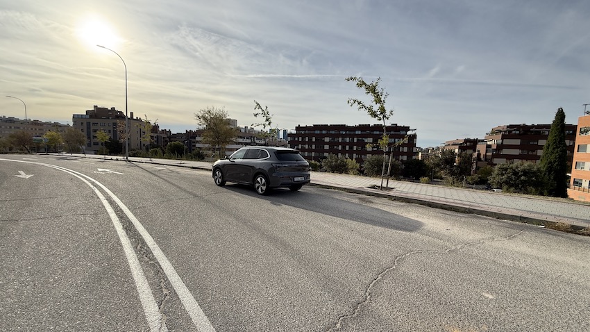 Geely-E5-en-carretera Prueba Geely E5 MAX+: un SUV eléctrico de 218 CV