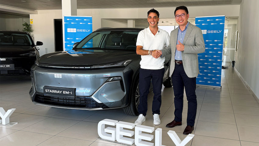 Del circuito a la carretera: Santiago Urrutia se pone al volante del Geely Starray EM-i