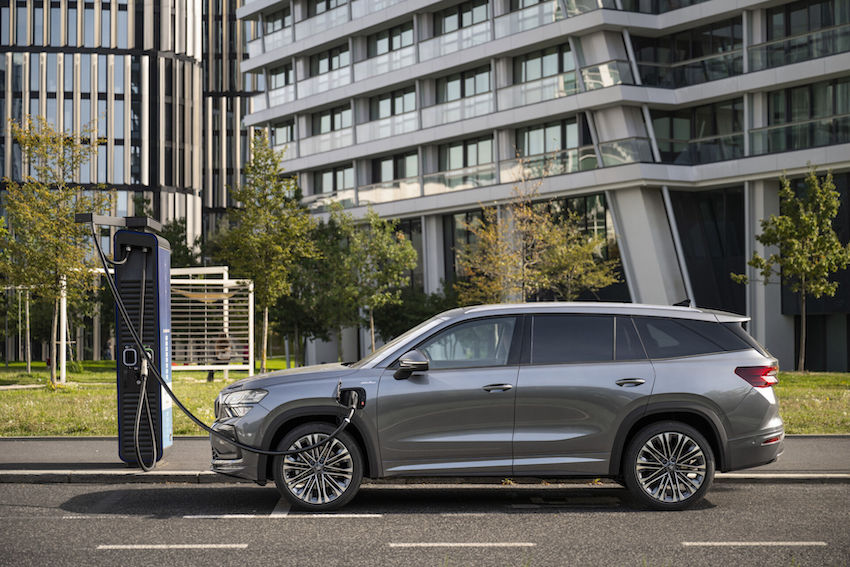 Skoda kodiaq aparcado cargado